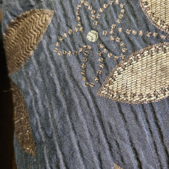 Borgata 18-inch decorative pillows (2). Chocolate brown. - Picture 4 of 8